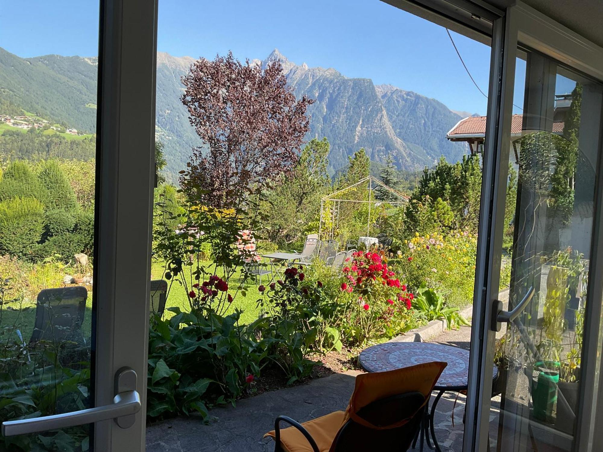 Double Room With A Kitchenette And Private Bathroom In A Beautiful Surrounding Sautens Bagian luar foto